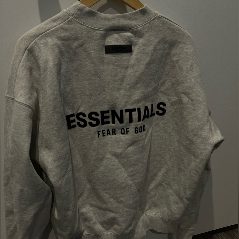 Essentials Crewneck